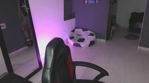 Snapshot of mattias_dantee chatting on 02.28.25 mattias online show from 02.28.25