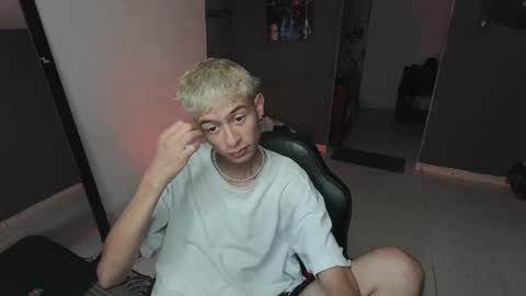 Snapshot of mattias_dantee chatting on 03.06.25 mattias online show from 03.06.25