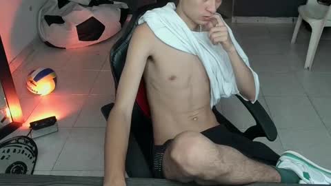 Snapshot of mattias_dantee chatting on 03.12.25 mattias online show from 03.12.25