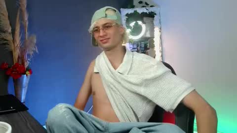 Snapshot of mattias_dantee chatting on 09.19.25 mattias online show from 09.19.25