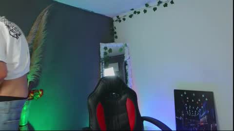 Snapshot of mattias_dantee chatting on 09.27.25 mattias online show from 09.27.25