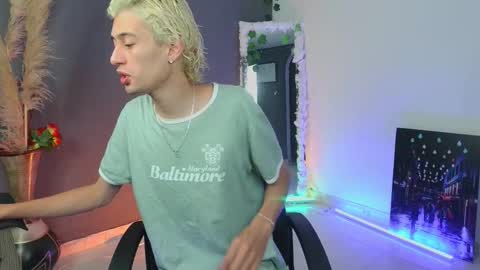 Snapshot of mattias_dantee chatting on 09.29.25 mattias online show from 09.29.25