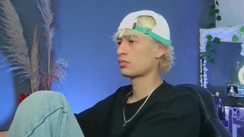 Snapshot of mattias_dantee chatting on 10.16.25 mattias online show from 10.16.25