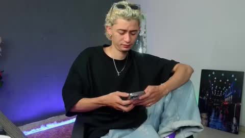 Snapshot of mattias_dantee chatting on 10.17.25 mattias online show from 10.17.25