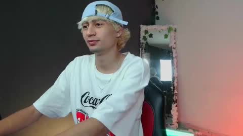 Snapshot of mattias_dantee chatting on 10.23.25 mattias online show from 10.23.25