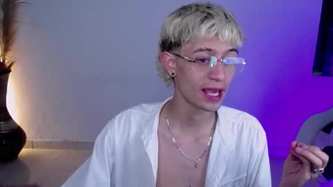 Snapshot of mattias_dantee chatting on 11.28.25 mattias online show from 11.28.25