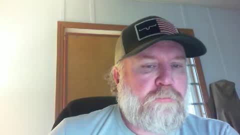 Snapshot of mattiec14 chatting on 12.05.25 mattiec14 online show from 12.05.25