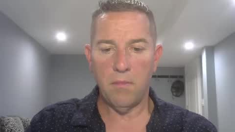 Snapshot of mattlikestoplay chatting on 05.28.26 mattlikestoplay online show from 05.28.26