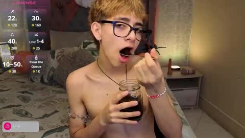 Snapshot of matty_spark chatting on 10.23.25 matty_spark online show from 10.23.25