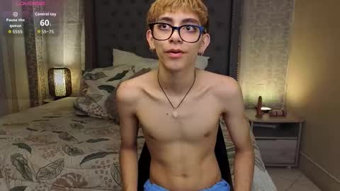 Snapshot of matty_spark chatting on 11.05.25 matty_spark online show from 11.05.25