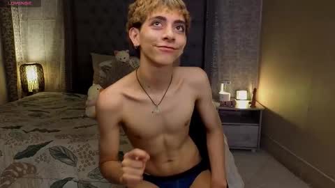 Snapshot of matty_spark chatting on 12.05.25 matty_spark online show from 12.05.25