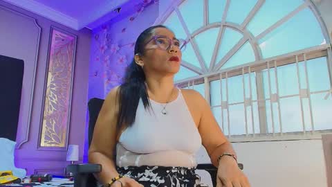 Snapshot of mature_bigass__ chatting on 12.15.25 Maria online show from 12.15.25