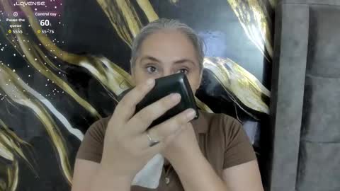 Snapshot of mature_gold chatting on 10.26.25 mature_gold online show from 10.26.25