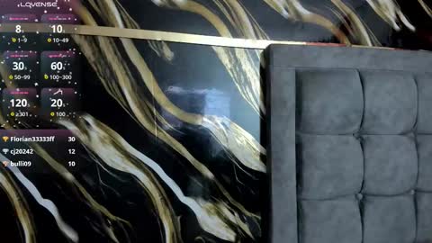 Snapshot of mature_gold chatting on 10.31.25 mature_gold online show from 10.31.25