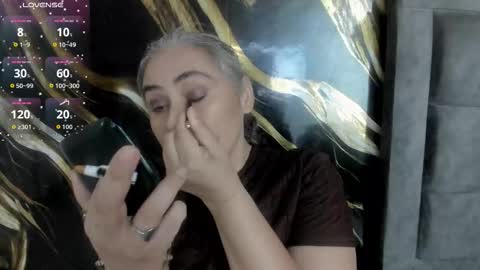 Snapshot of mature_gold chatting on 11.04.25 mature_gold online show from 11.04.25