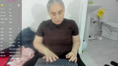 danna mature online show from 04.25.26