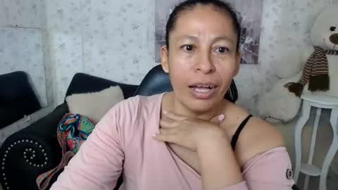 Snapshot of mature_martina_ chatting on 06.18.26 Martina online show from 06.18.26