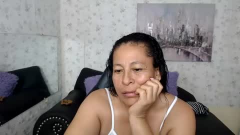 Snapshot of mature_martina_ chatting on 06.27.26 Martina online show from 06.27.26