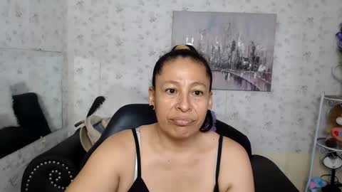 Snapshot of mature_martina_ chatting on 07.06.26 Martina online show from 07.06.26
