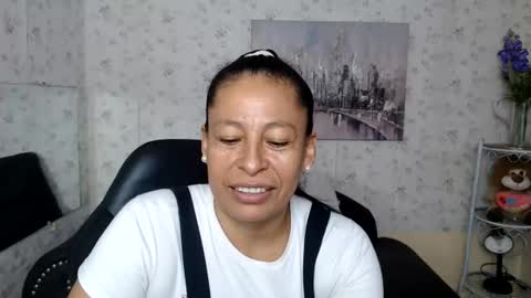 Snapshot of mature_martina_ chatting on 07.11.26 Martina online show from 07.11.26