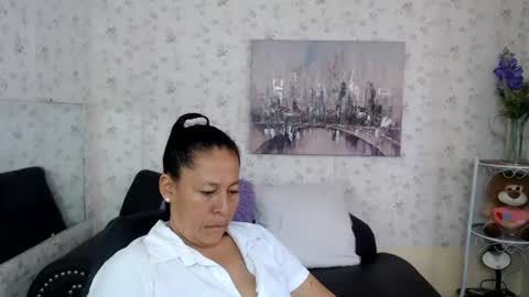 Snapshot of mature_martina_ chatting on 07.13.26 Martina online show from 07.13.26