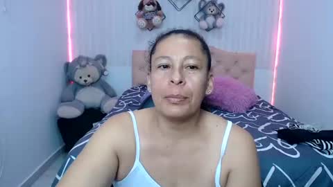 Snapshot of mature_martina_ chatting on 07.27.26 Martina online show from 07.27.26