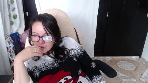 Snapshot of mature_wolf chatting on 12.17.24 Sonia online show from 12.17.24