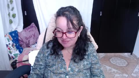 Snapshot of mature_wolf chatting on 12.18.24 Sonia online show from 12.18.24