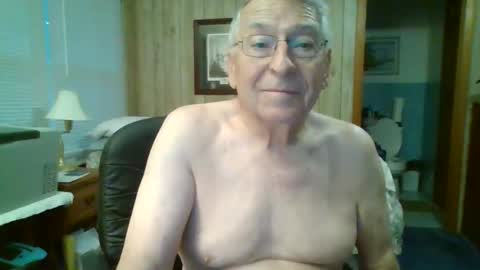 Snapshot of maturecouple1954 chatting on 03.20.26 SXECPL55 at G mail Dot Com online show from 03.20.26