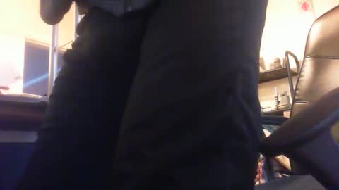 Snapshot of maturedaddi chatting on 12.18.24 Maturedaddi online show from 12.18.24