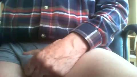 Snapshot of maturedaddi chatting on 12.22.25 Maturedaddi online show from 12.22.25