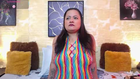 Snapshot of maturejane02 chatting on 10.12.25 Jane online show from 10.12.25