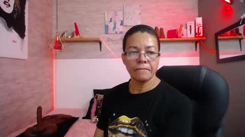 Snapshot of maturepure_ chatting on 10.20.25 maturepure_ online show from 10.20.25