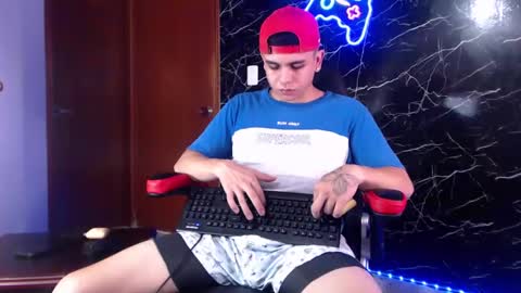 Snapshot of maty_hard chatting on 01.06.25 Matias online show from 01.06.25