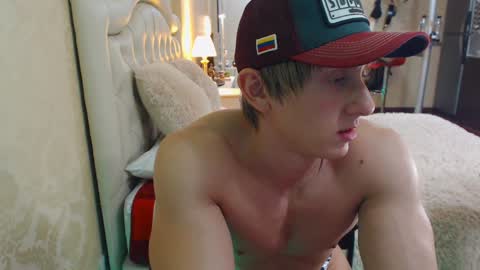 Snapshot of maty_star chatting on 01.04.25 Maty Star online show from 01.04.25