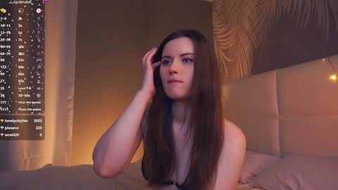 Snapshot of maudhaskell chatting on 01.17.25 Lily online show from 01.17.25