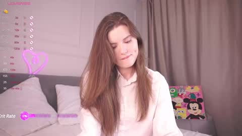 Snapshot of maudhaskell chatting on 03.06.25 Lily online show from 03.06.25