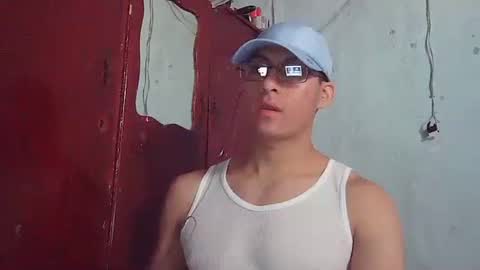 Snapshot of maurodirty chatting on 12.05.25 Mauro online show from 12.05.25