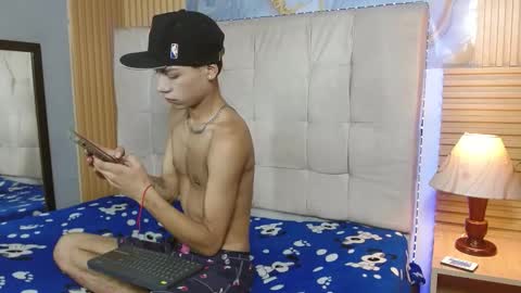 Snapshot of maverickhotson303av chatting on 12.02.25 maverickhotson303av online show from 12.02.25