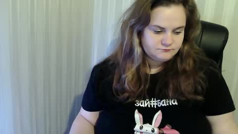 Snapshot of mavka2025 chatting on 11.16.25 Mavka2025 online show from 11.16.25