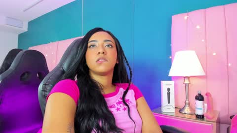 Snapshot of mavystar chatting on 12.21.24 Mavy online show from 12.21.24