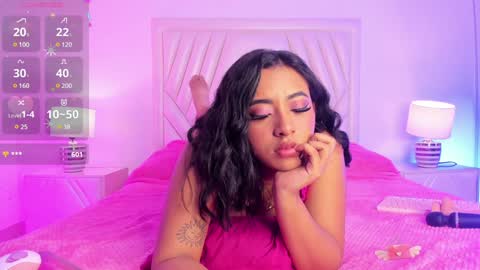 Snapshot of mavystar chatting on 01.03.25 Mavy online show from 01.03.25