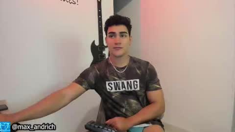 Snapshot of max__andrich chatting on 10.22.25 Max... online show from 10.22.25