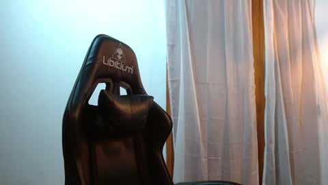 Max  Ashley online show from 01.21.25