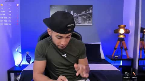 Max Conor online show from 10.11.25