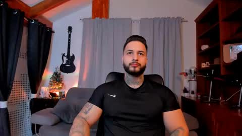 Snapshot of max_dic1 chatting on 01.04.25 max D. online show from 01.04.25