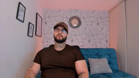 Snapshot of max_dic1 chatting on 03.07.26 max D. online show from 03.07.26