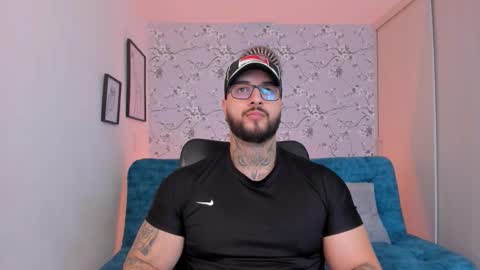 Snapshot of max_dic1 chatting on 03.26.26 max D. online show from 03.26.26