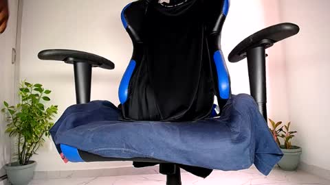 MAX online show from 07.12.26