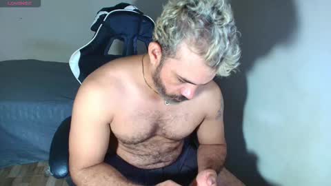 max_love25 online show from 01.17.26